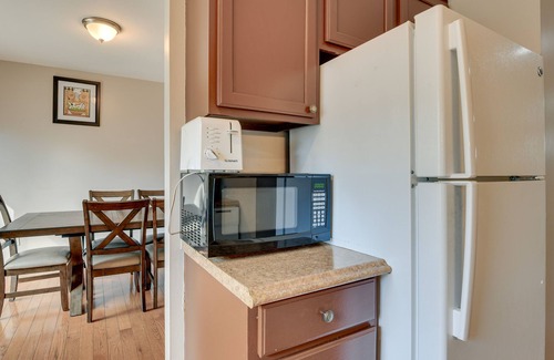 Montgomery Village House | Montgomery Village Townhome w/Patio: 27 Mi to DC!