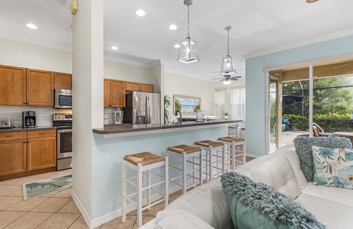 Biggar House | Monthly Discount! 14090 Oasis w/Pool, Near Beach