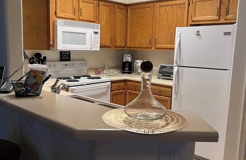 Greenway Palms Condo | MONTHLY Fully Turn-Key luxury Retreat w/Heated pool, Gated, 5-star Location 55
