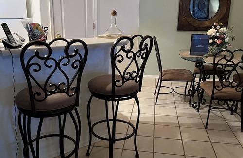 Greenway Palms Condo | MONTHLY Fully Turn-Key luxury Retreat w/Heated pool, Gated, 5-star Location 55