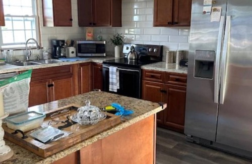 Lancaster House | Monthly furnished house, fenced pet friendly, 2 bedroom 1 bath, garage w/remote