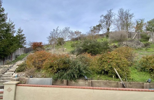 El Sobrante House | Monthly Rental Big 4br/3ba with vaulted ceilings