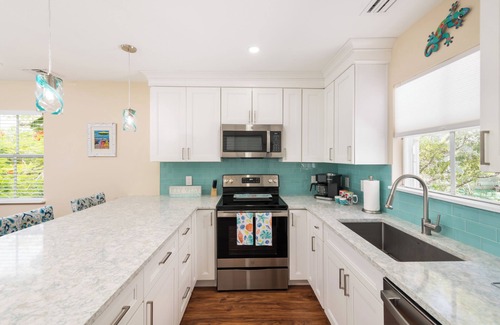 Old Town Condo | MONTHLY RENTAL on Iconic Duval Street!
