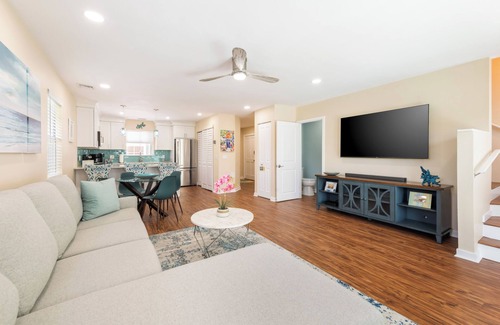 Old Town Condo | MONTHLY RENTAL on Iconic Duval Street!