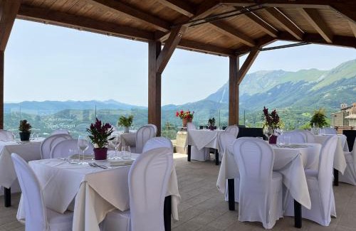 Montemonaco Hotel | Monti Azzurri