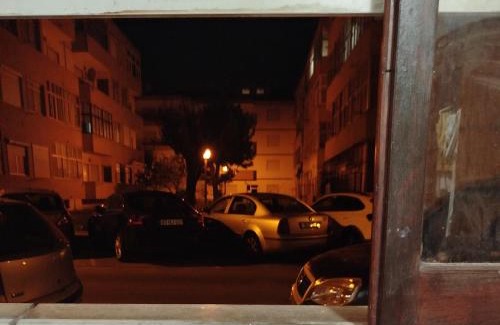 Palhais House | Montijo sharing room over night stay