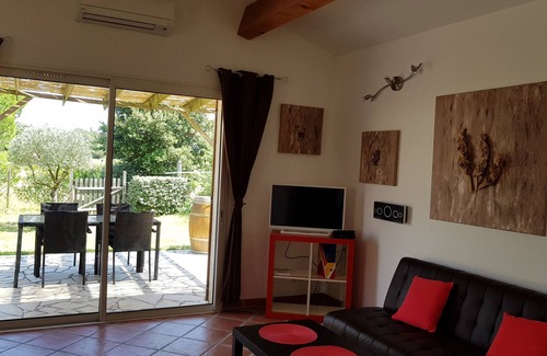 Montaud House | Montpellier villa rental climatisee 4 pers herald pool private garden