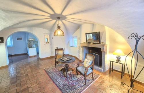 Montpeyroux Apartment | Montpeyruvienne #Jardin#Parking