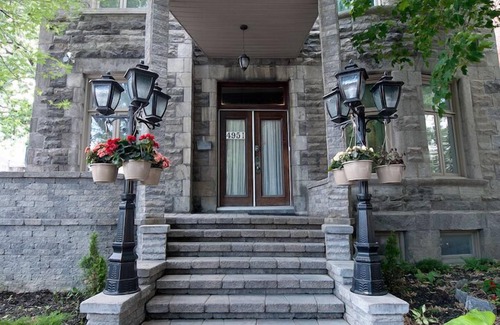 Viauville House | Montreal Chateau 8 mills from Historical Old Montreal!Bachelor Party!