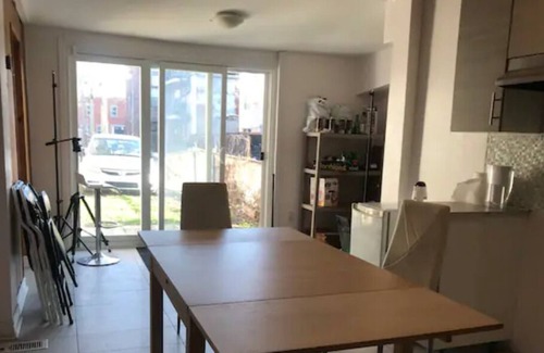 Cote-Saint-Paul Apartment | Montreal Living Entire Apartment w/parking - 10 from Downtown