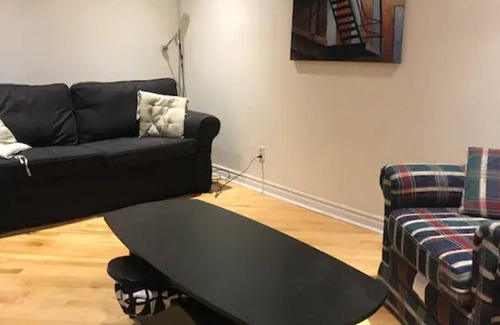Cote-Saint-Paul Apartment | Montreal Living Entire Apartment w/parking - 10 from Downtown