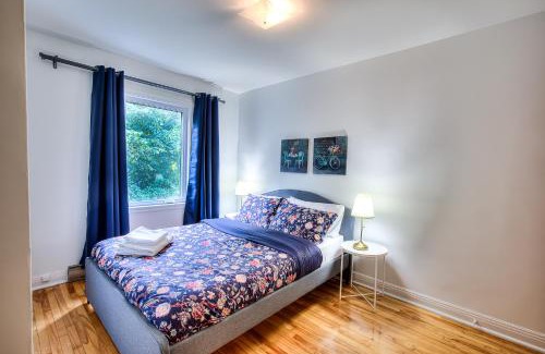 Longue-Pointe Apartment | Montreal Traveler's Home! Vintage & Value 2BR apt!
