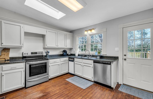 Columbus House | Monty's Place by OneHometown Getaways