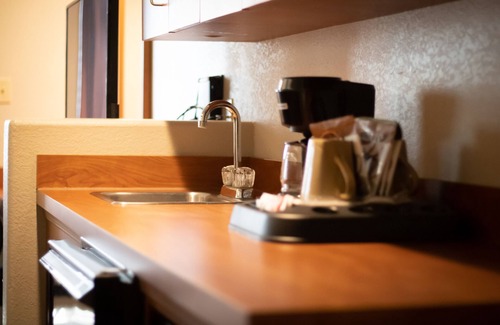 Gering Hotel | Monument Inn & Suites
