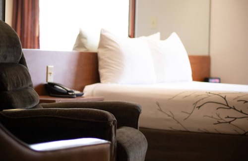 Gering Hotel | Monument Inn & Suites