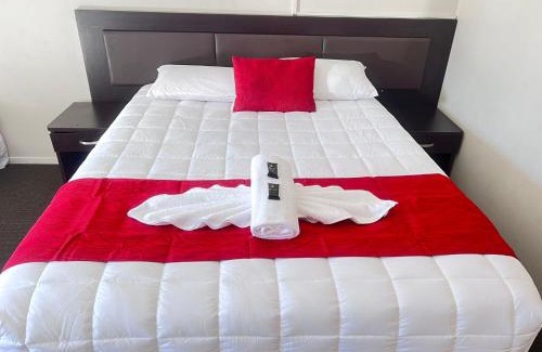 Papakura Hotel | Monument Motor Lodge Papakura