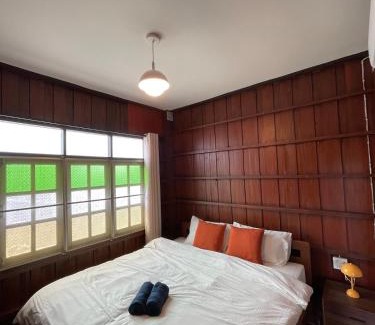 Mae Lao House | Moo Haus