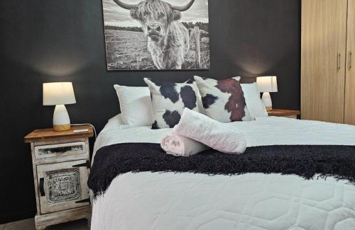 Kimberley Apartment | Moo Manor
