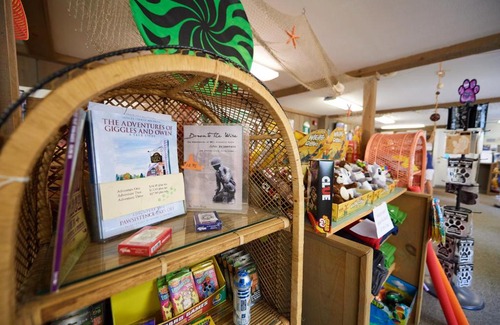 Moody Resort | Moody Beach Camping Resort 28 ft. Park Model 4