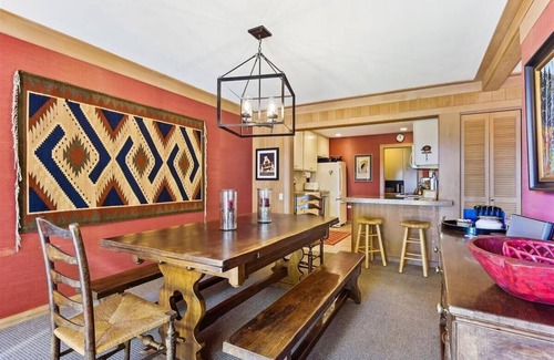 Tahoe Sierra Estates Condo | Moody Lakeview End Unit Condo #21