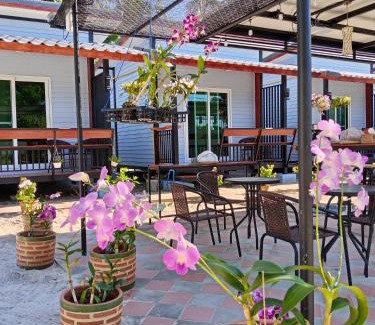 Ko Mook Bed & Breakfast | Mook Raya Resort