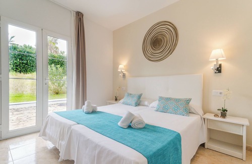 Coves Noves Hotel | Moon Dreams Marina Parc
