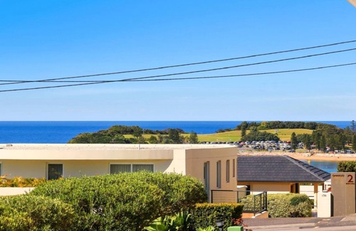 Terrigal Apartment | MOON GLOW| Views, Short walk to beach | Accom Holidays