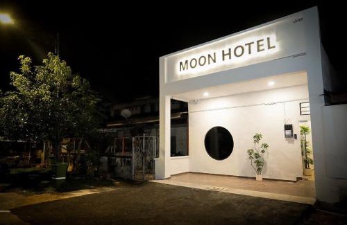 Mentakab Hotel | Moon Hotel