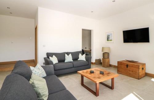 Newton Ferrers House | Moon Lizard