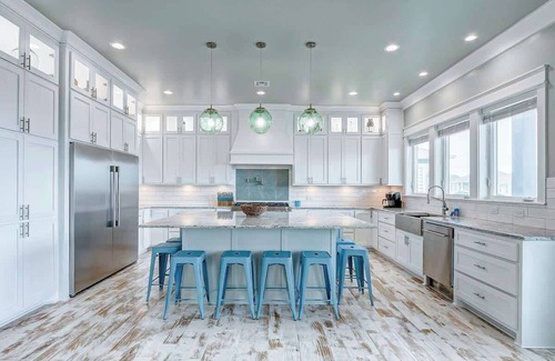 Crystal Beach House | Moon Pye, Pool, Dog Friendly