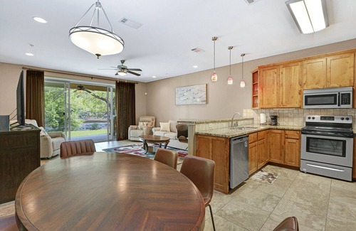 New Braunfels Condo | Moon River I New Braunfels, Guadalupe River, Pool, Tubing
