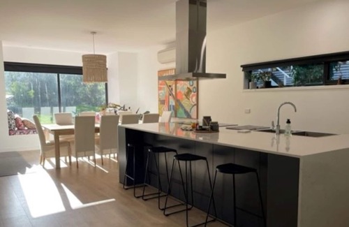 Skenes Creek House | Moon / Sun Hideaway