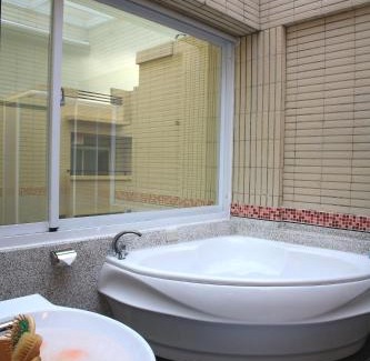 Zhongpu Hotel | Moon Villa