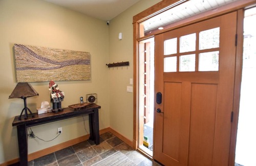 Silver Star Mountain Ski Chalet | Moonbeam