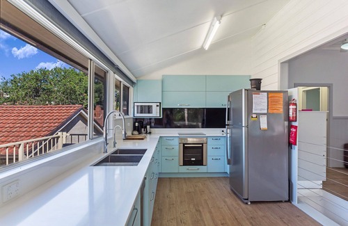 Black Head House | Moondoggie a 4 Bedroom Beach House, a stones' throw from the beach and park