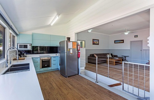 Black Head House | Moondoggie a 4 Bedroom Beach House, a stones' throw from the beach and park