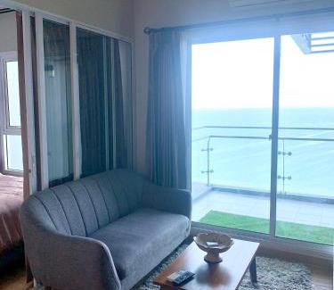 Si Racha Apartment | Moondust room