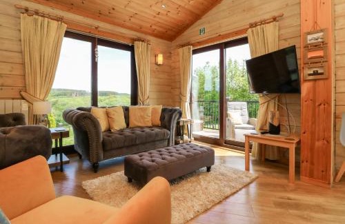 Woolfardisworthy House | Moonlake Lodge