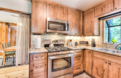 Kings Beach Cabin | Moonlight Cove w/Grill Tahoe Beach Next Door!
