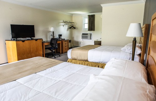 Brunswick Hotel | Moonlight Inn