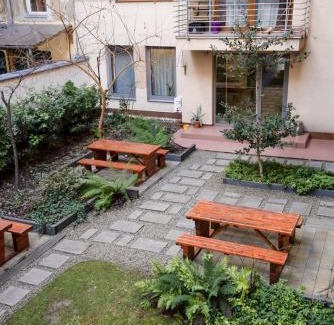 Corvin negyed Apartment | Moonlight Premium Central Apartment