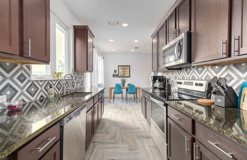 Dripping Springs House | Moonlight Retreat, near wedding venue & breweries