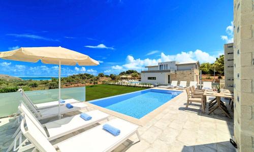 Mathes Villa | Moonlights Villas Heated Pool