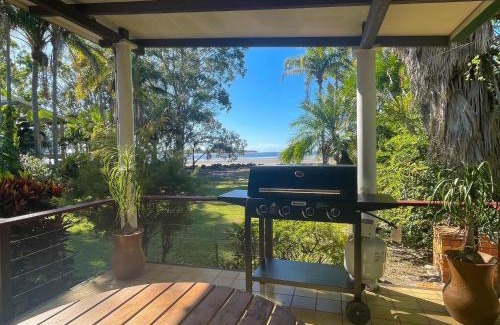 Traviston House | Moonshadow-Burrum Heads- Beachfront- 3BR- Water Views