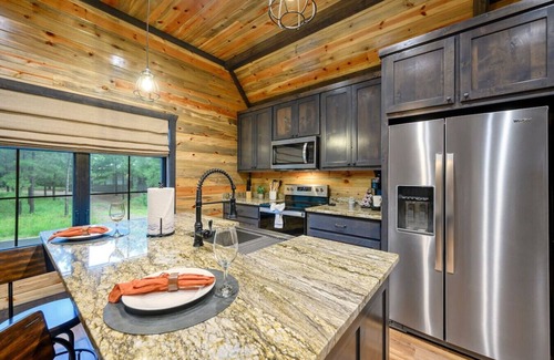 Broken Bow Cabin | Moonshine Mountain · Game Room: Skeeball + Air Hockey | Sleeps 25!