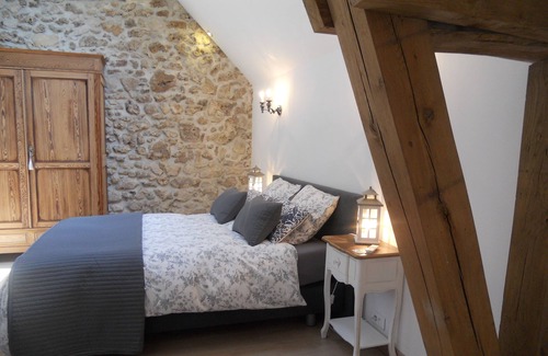 Mareuil-le-Port Hotel | Moonstone room "The Thousand and One Stones"
