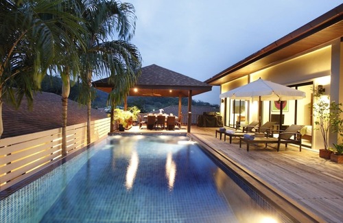 Rawai Villa | Moonstone Villa: 6 Bedrooms, Private Pool, Near Beach, sleeping 14 people