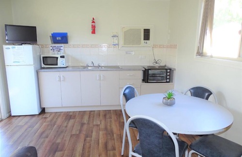 Moonta Bay House | Moonta Bay Cabins - Cabin 4