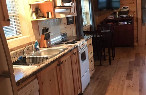 Tryon Cabin | Moore Road Cabin 1 Pet Friendly Horse Lovers delight