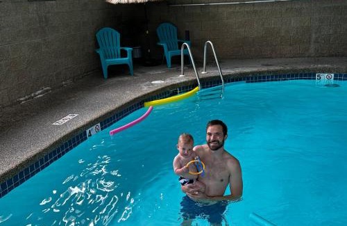 Cody Hotel | Moose Creek Lodge & Suites
